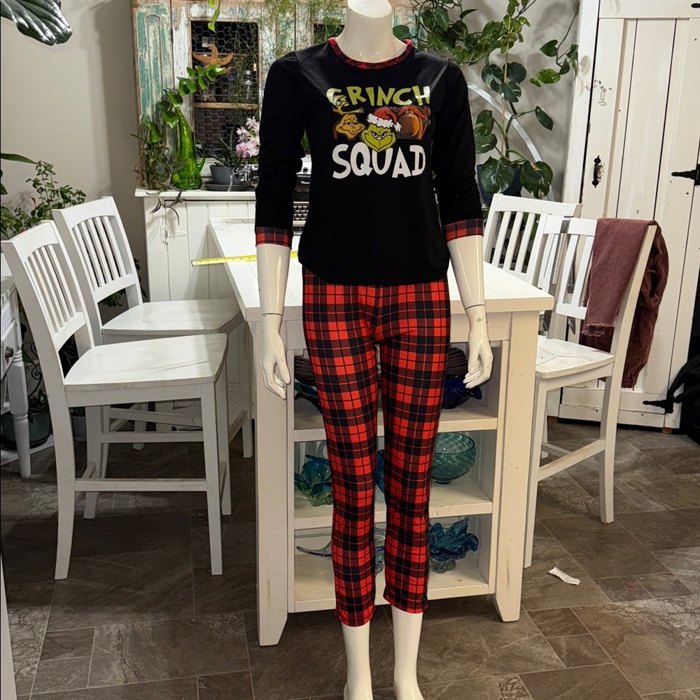 Grinch Squad Black and Red Pajama Set NWOT 
Age 10/11 gender neutral